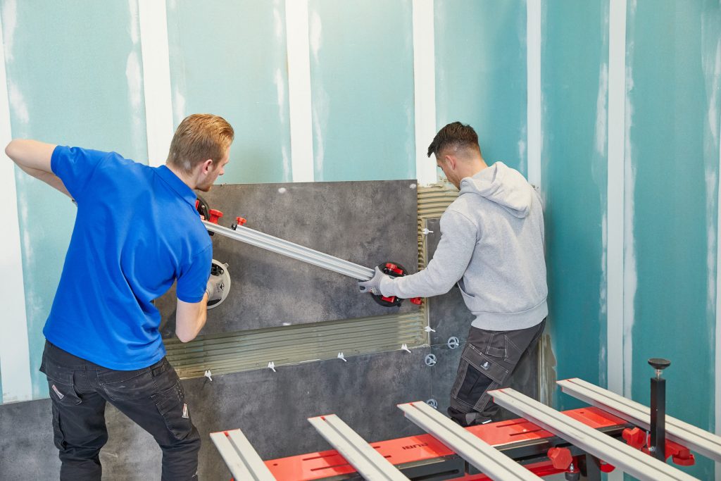 Grootformaat tegels: makkelijk werken met Rubi Slab Tafels.