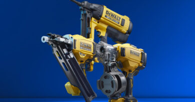 DeWalt tackers