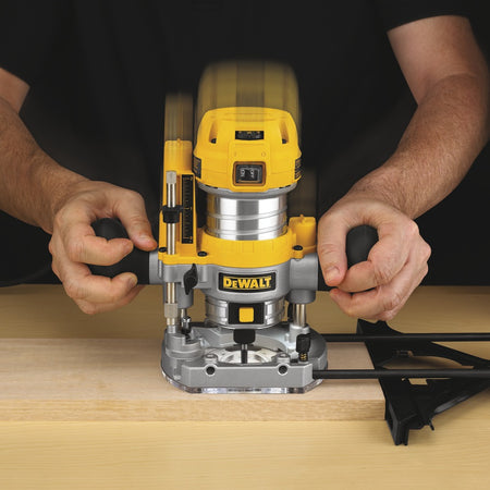 DeWALT Boven-Kantenfrees D26204K-QS 900-573028