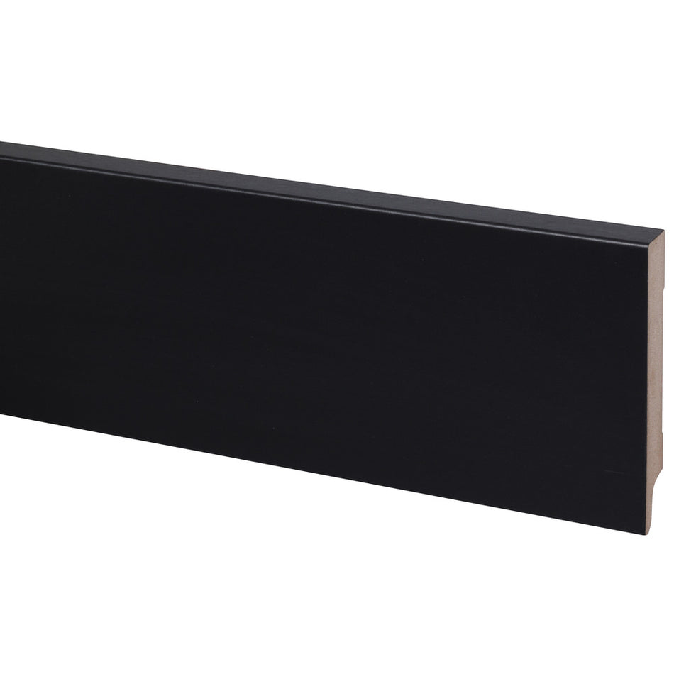 Plint Zwart 18x120x2400mm 70% PEFC-772058