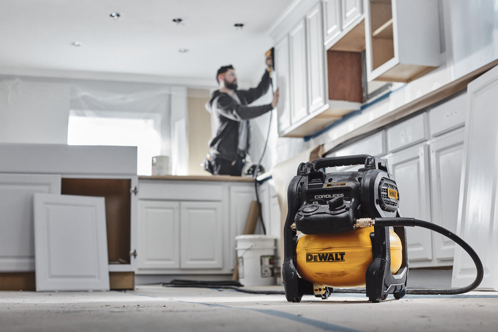 DeWALT Compressor DCC1018N-XJ 18V XR Zonder Accu en Lader-848704