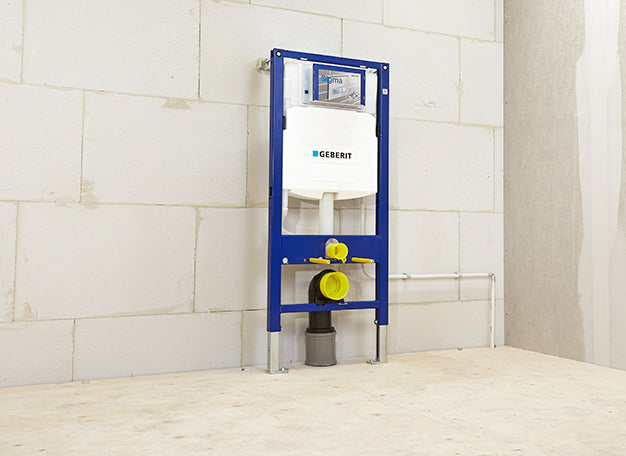 Geberit inbouwreservoir is geplaatst en voorbereid voor het opbouwen van een toiletombouw met Wedi bouwplaten - media 1